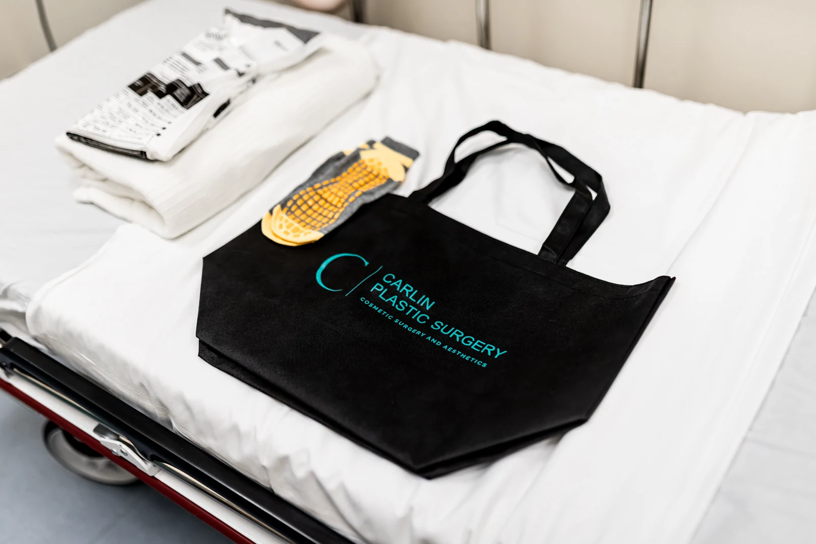 A private pre- and post-operative recovery bay